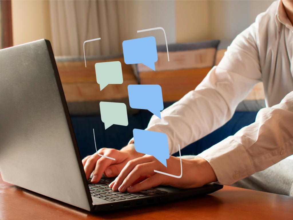 Best live chat software for law firms cover